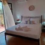 Nerissa 2, Two Bedroom With Amazing Sea View Сasa de vacaciones *
