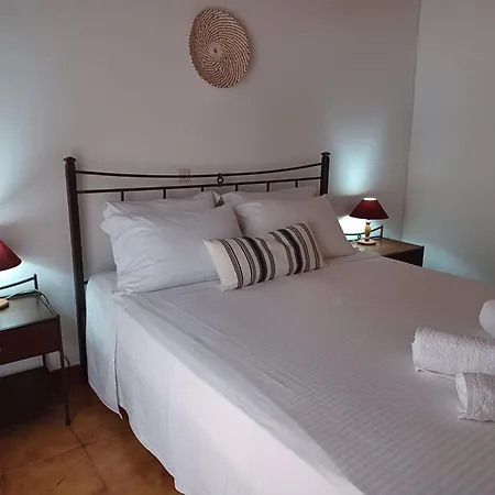 Nerissa 2, Two Bedroom With Amazing Sea View Spartia