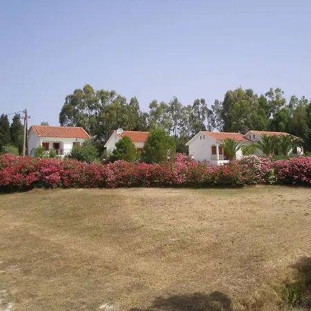 Nerissa 2, Two Bedroom House With Sea View Vakantiehuis