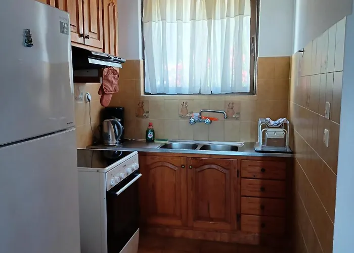 Dom wakacyjny Nerissa 2, Two Bedroom Country House With Amazing Sea View